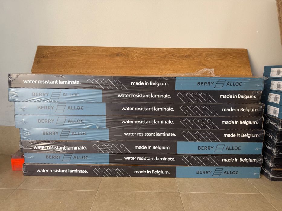 Продам вологостійкий ламінат