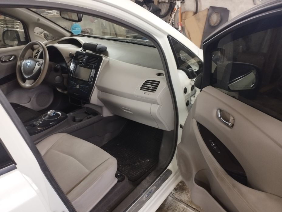 Nissan lif 2012 рік