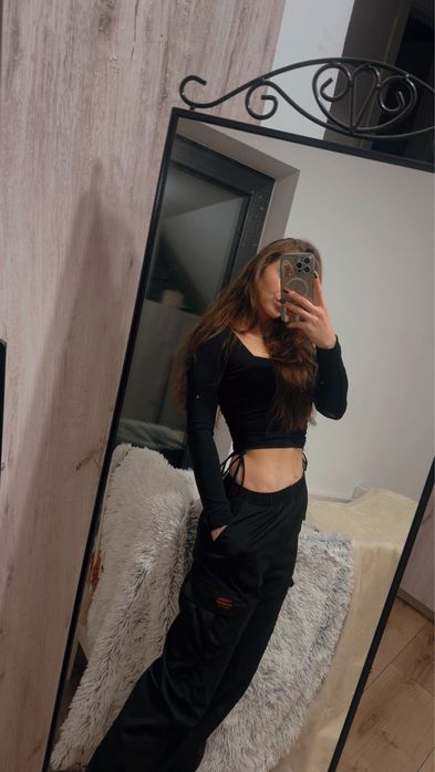 Bluzka elastyczna czarna Zara jak nowa