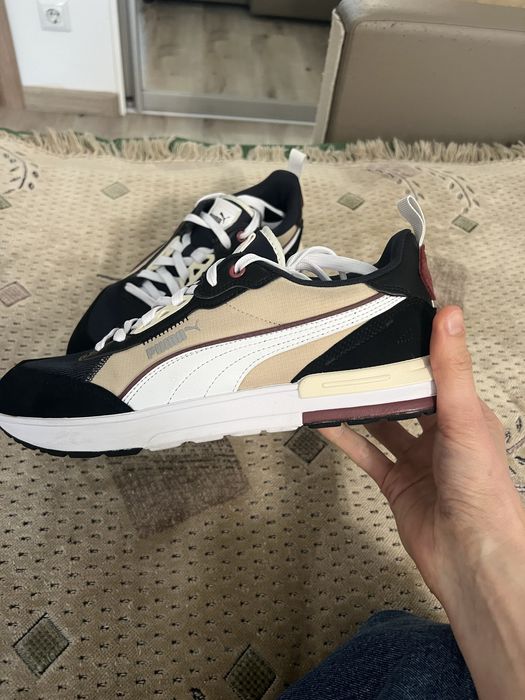 Продам кросівки PUMA R22