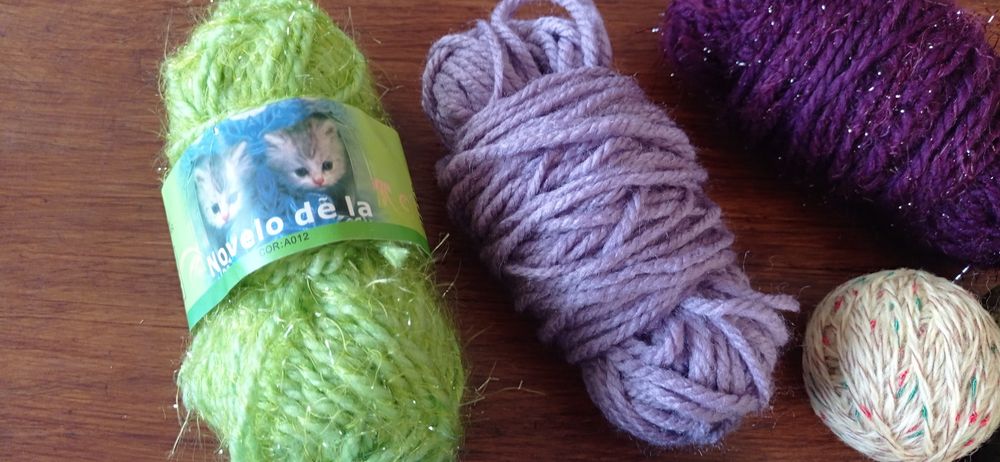 Novelos de lã várias cores