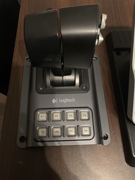 Joystick, throttle e pedais Logitech G940