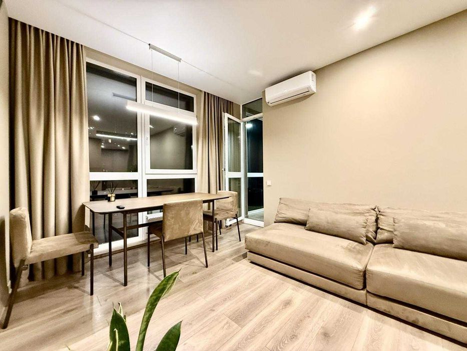 Автономна Інвертор Джона Маккейна 3А ЖК Французький квартал 2 Печерськ