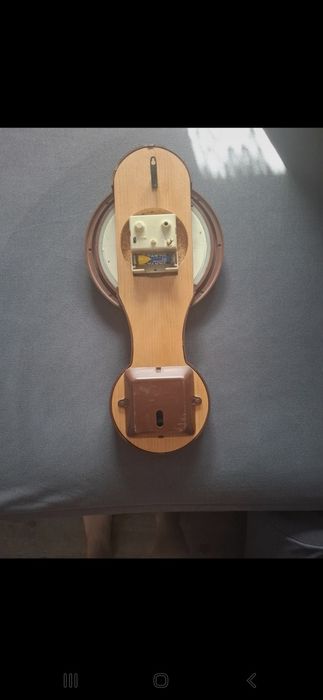 Piękny dębowy zegar ścienny