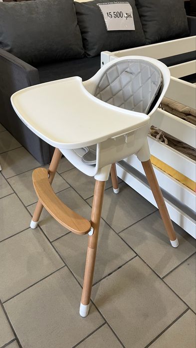 Стілець для годування