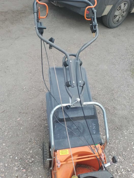 Kosiarka spalinowa HUSQVARNA VC 48 SE Silnik B&S 5 KM przedni napęd