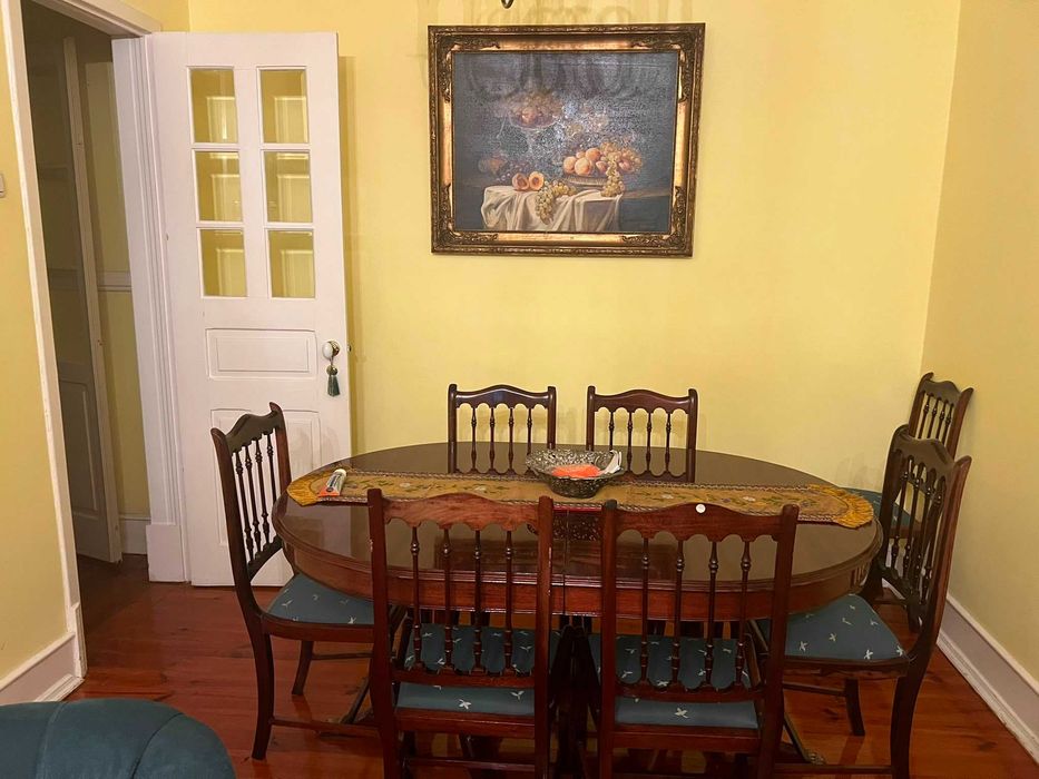Mesa sala de jantar estilo Império + 8 cadeiras