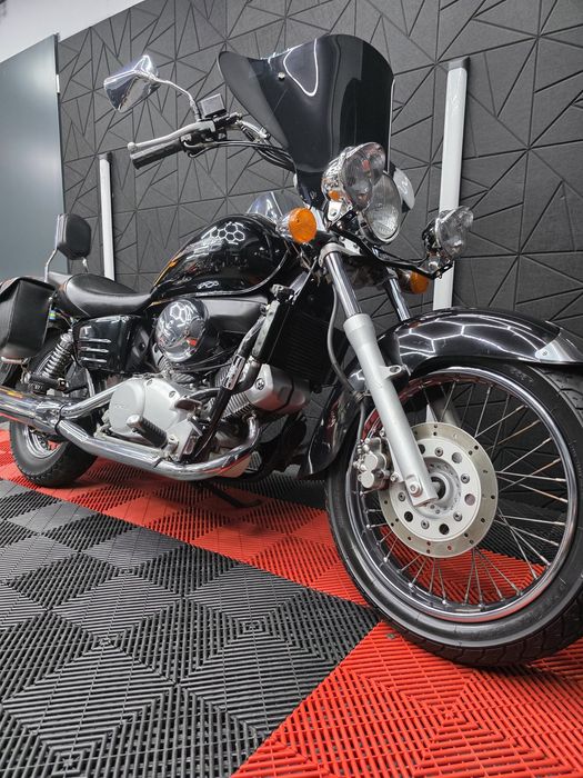 HONDA SHADOW 125 cc VT varadero Yamaha drag star virago katB 2002