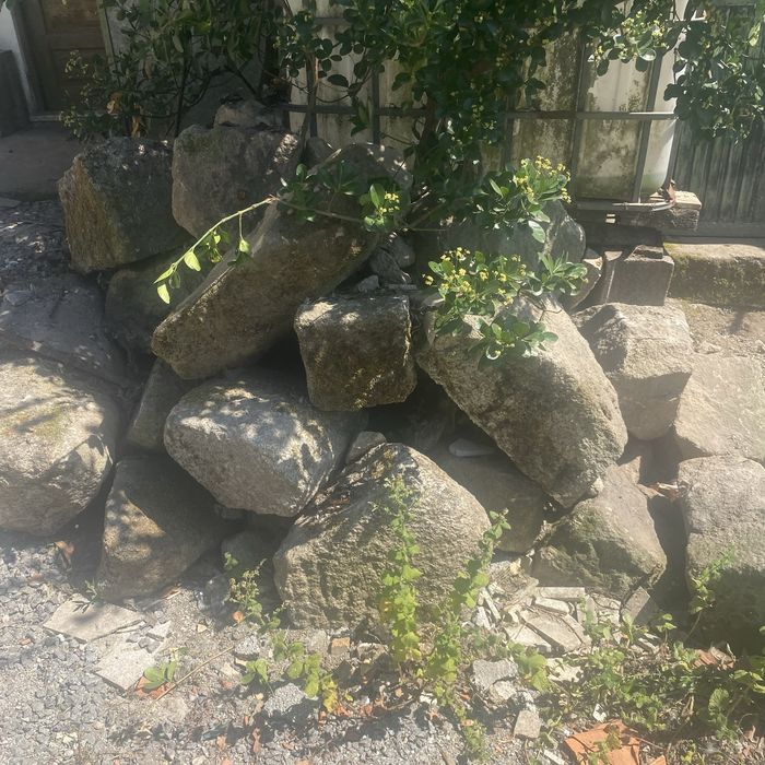 Pedra rustica ideal para muro