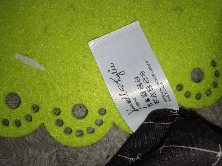 Złota torebka typu shopperka