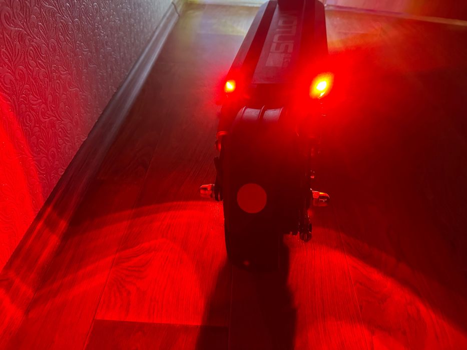 Електросамокат Motus PRO 8.5 lite black