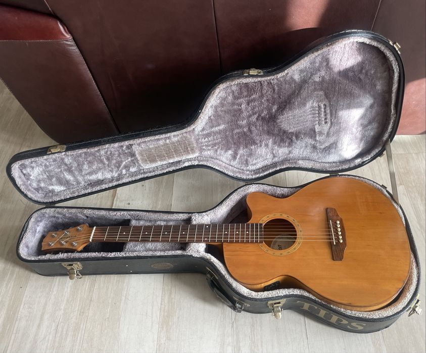 Guitarra semi-acustica Ashton Modelo:SL59SCEQNTS