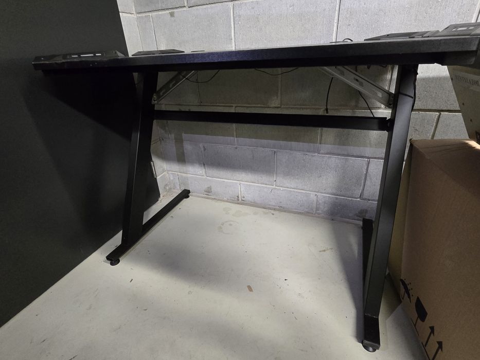 Biurko gamingowe lindholm