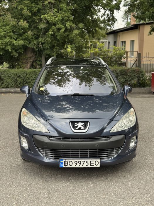 Продаж Peugeot 308 2008 року