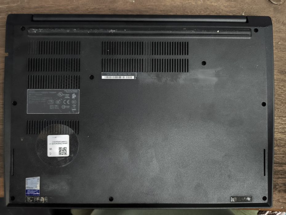 Lenovo ThinkPad E495 14" Ryzen 5 3500U - 256GB nvme - 8GB Ram