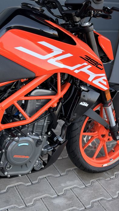 Мотоцикл KTM Duke 390