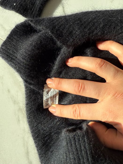 Sweterek z krysztalkami angora lambswool welna mieciutki