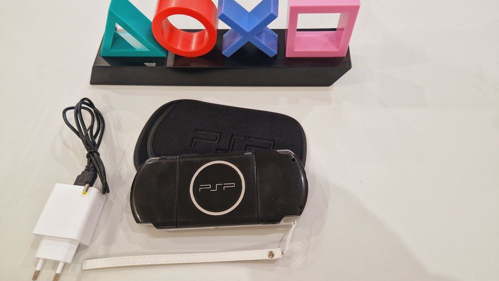 Sony PSP 3000 64гиг 138игр+ чехол!