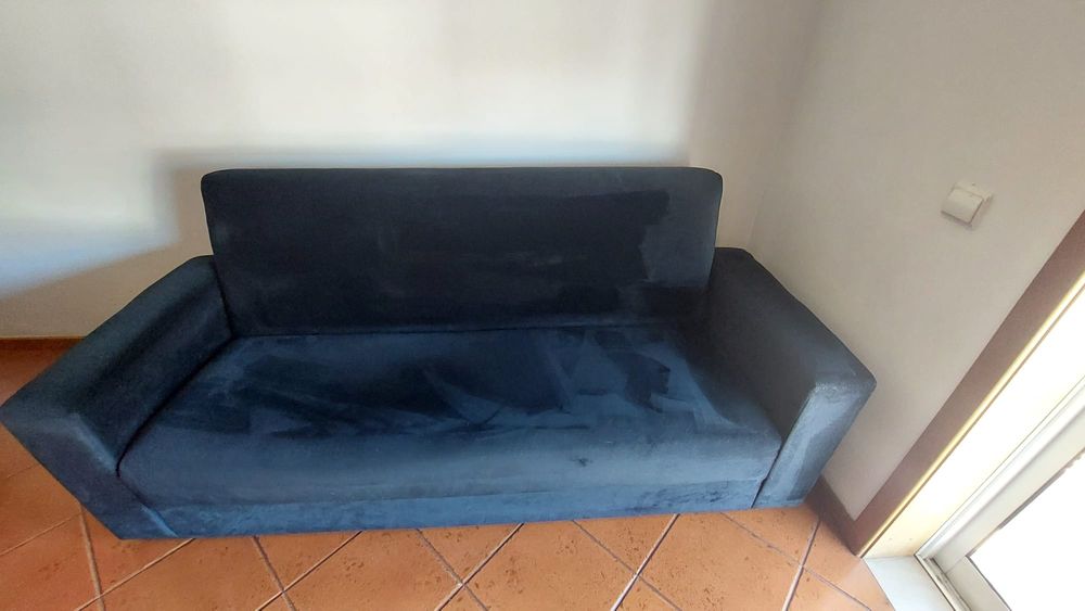 Vendo sofá cama forrado recentemente