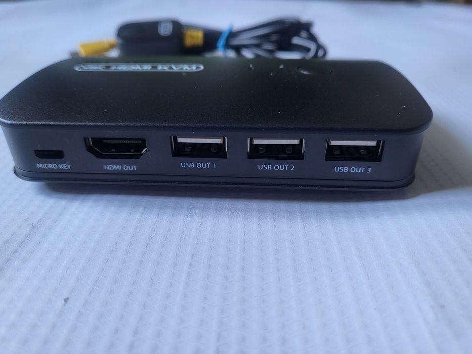 Przełącznik hdmi kvm usb i 4k 30 Hz