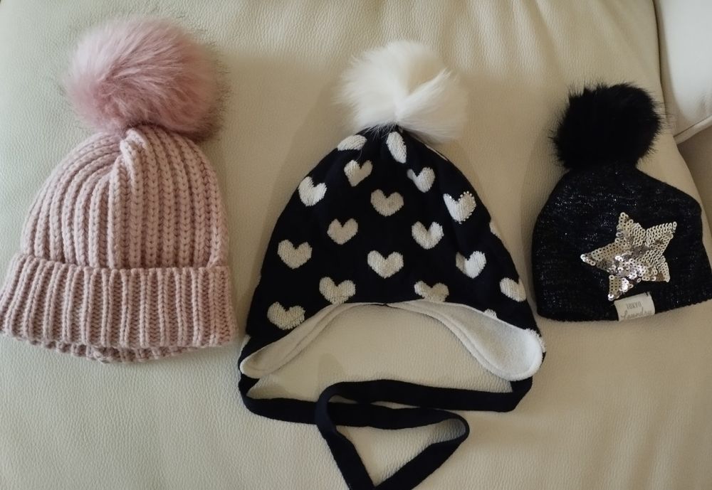 Шапка детская теплая новая на 5-6 лет