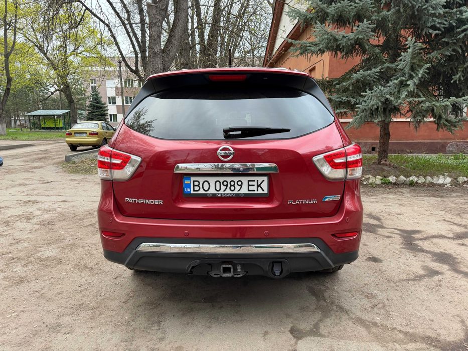 Nissan Pathfinder 2.5 гибрид  (R52)