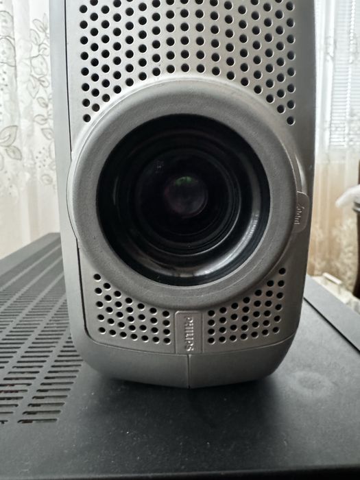 Проектор Pilips В хорошому стані