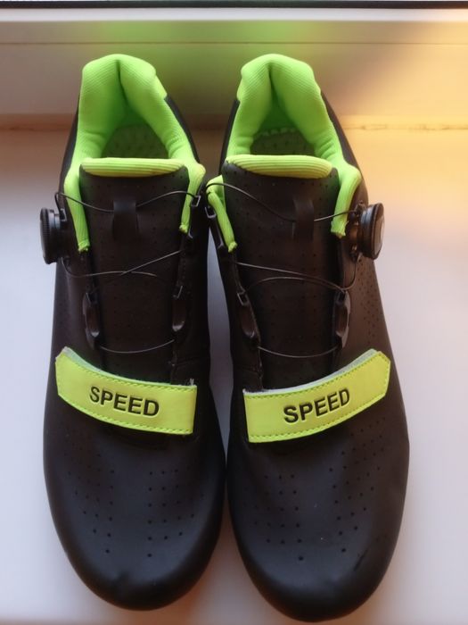 Велосипедні туфлі велотуфли