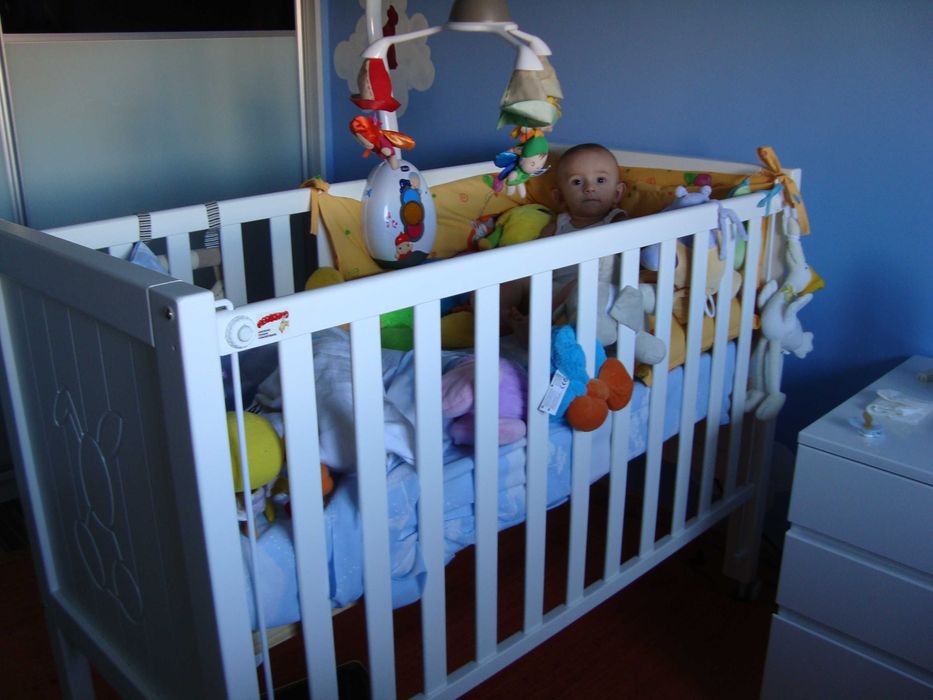 Berço / cama bebe lacada + Colchão (oferta)