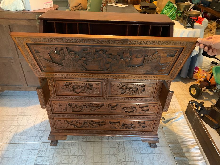 Móvel madeira garrafeira