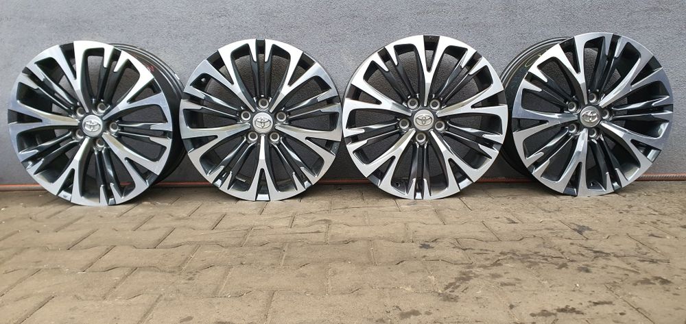 "18 5x114.3 Toyota Oryginał