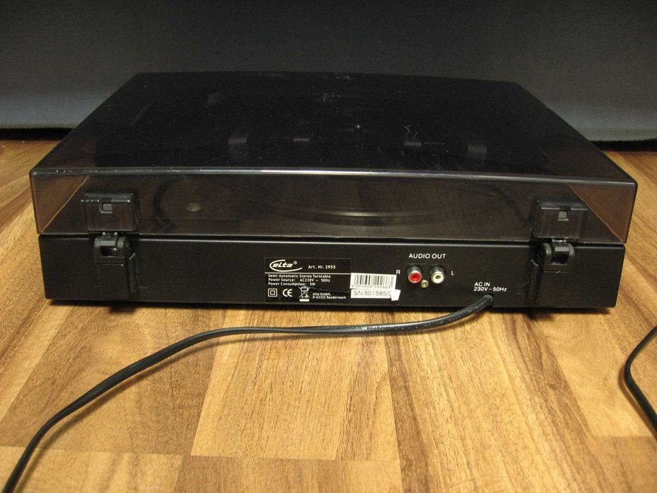 ELTA 2955 Gramofon z nowym paskiem i igłą,półautomat 3 prędkoś,sprawny