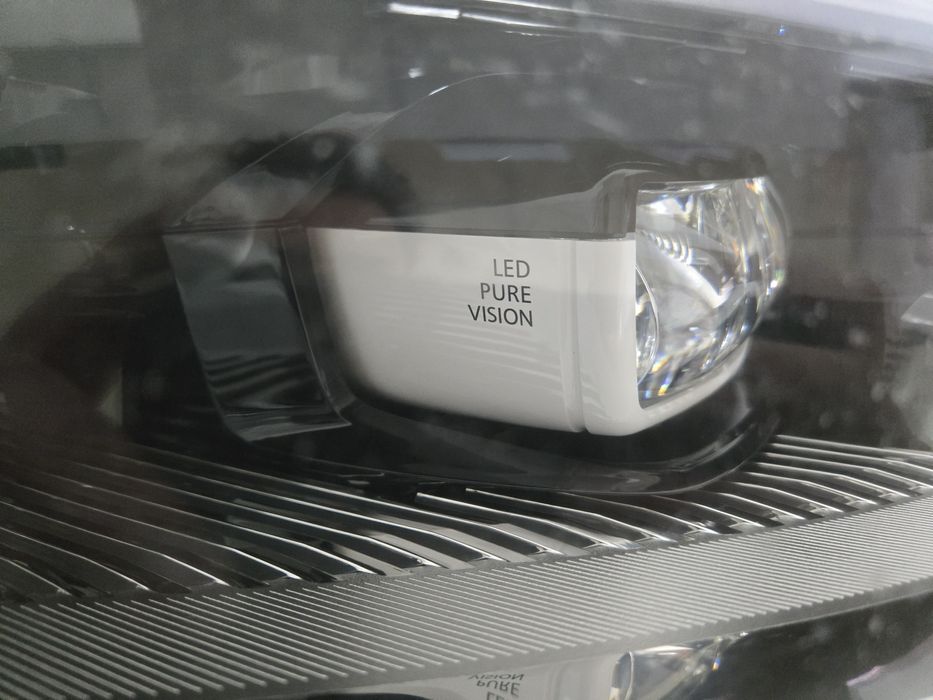 Farol direito Renault megane 4