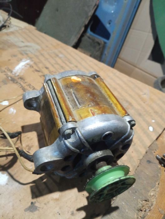 Электродвигатель АВЕ-071-4с с конденсатором