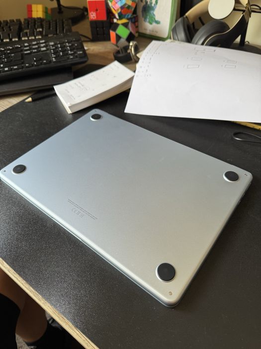 MacBook Air M4 Sky Blue 4ciclos