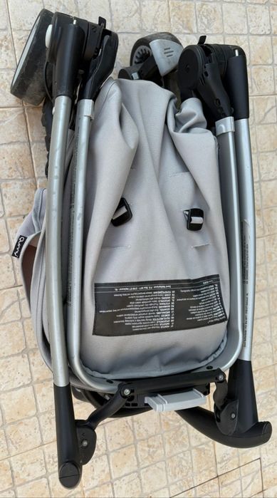 Set Carrinho de bebé  Quinny completo com extas