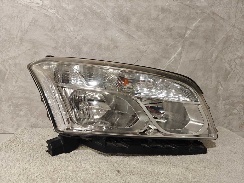 Lampa Prawy Przód Chevrolet Trax EUROPA