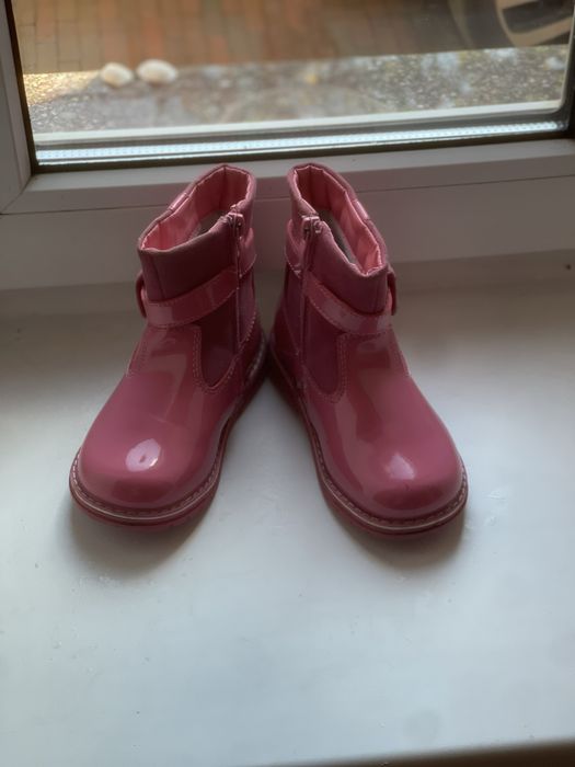 Продам черевики для дівчинки Clibee 26 розмір