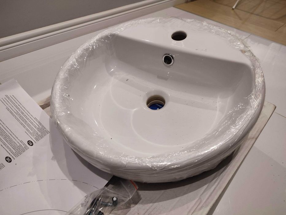 Umywalka łazienkowa Cersanit nablatowa Caspia 44