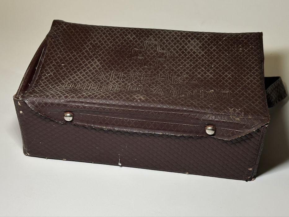 АПТЕЧКА автомобильная  СРСР сумка клатч мини