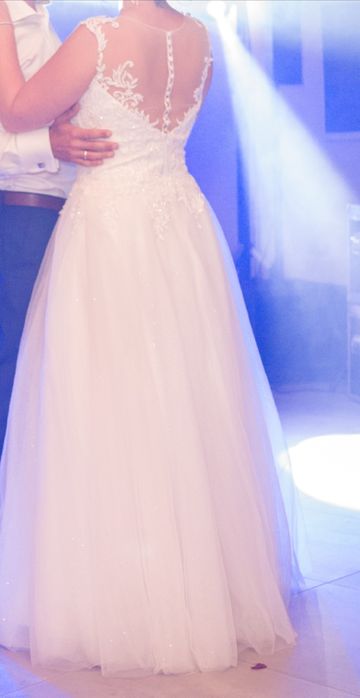 Piękna suknia ślubna