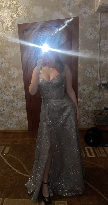 Випускна довга сукня