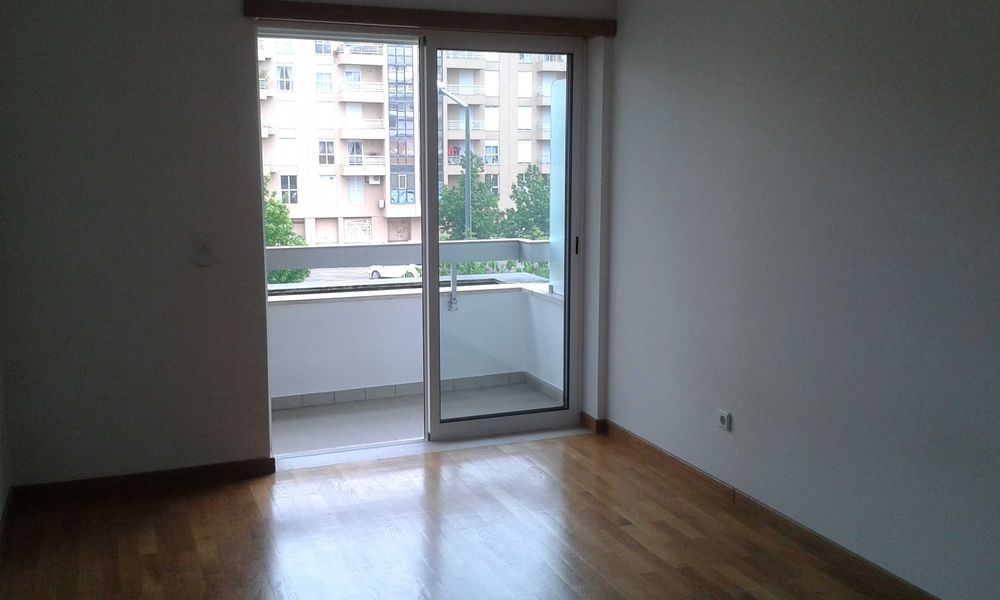 Apartamento T1 com garagem no centro da Solum