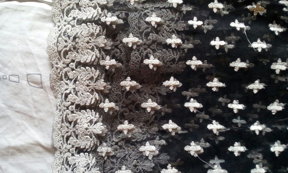 Кружево сетка с шитьём