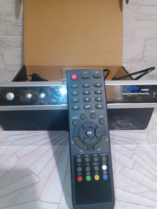 Супутникові тюнери Openbox S1 та Globo 4100 (ціна за 2 шт)