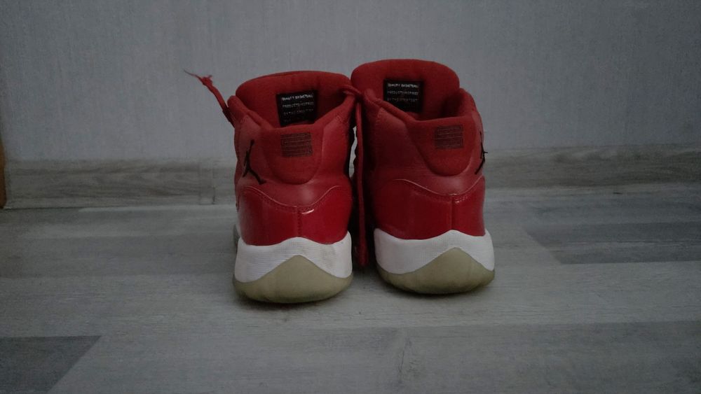 Кросівки  Air Jordan 11 Retro Red 378037-623