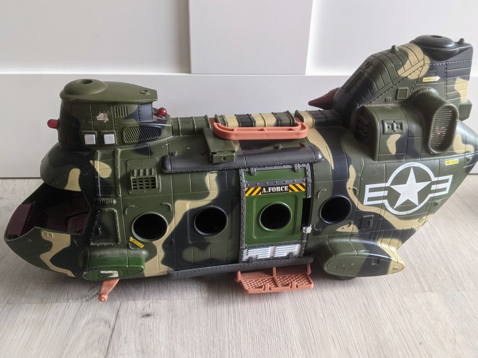 Лот игрушек для мальчика