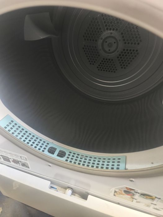Máquina secar roupa