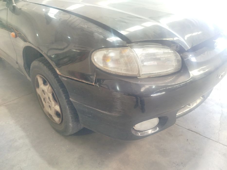 Pára-choques frente HYUNDAI Accent I (X3)