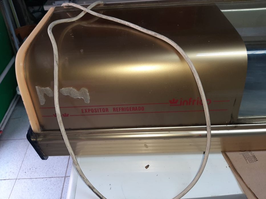 Vitrine refrigerada de balcão